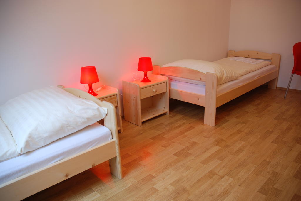 In Vino Bed & Breakfast โปโอเชลิตเซ ภายนอก รูปภาพ